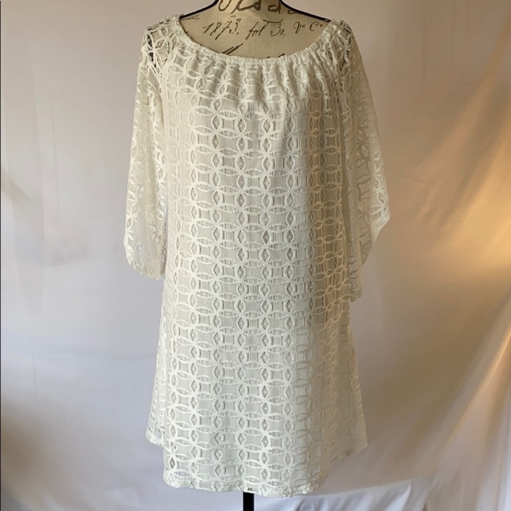 Tacera Sz M White Lacy Angled 3/4 Sleeved Dress